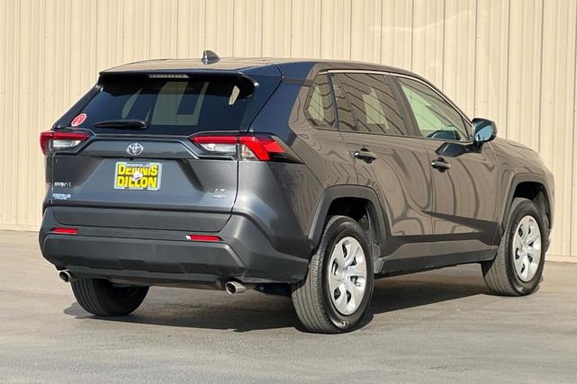 2023 toyota rav4 le