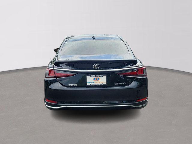 2023 lexus es 300h base