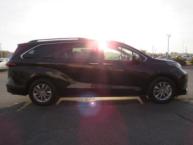 2021 toyota sienna xle