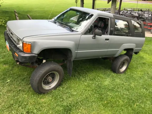 88 toyota 4runner 22re 5speed manual 6" lift, marlin crawler, etc