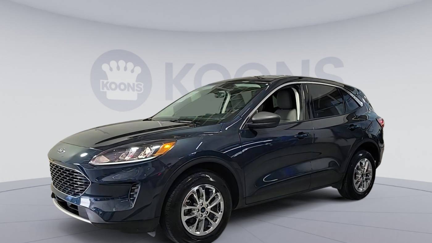 2022 ford escape se