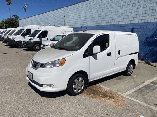 2021 nissan nv200