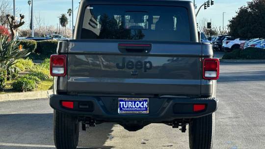 2024 Jeep Gladiator