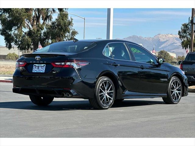 2022 toyota camry se