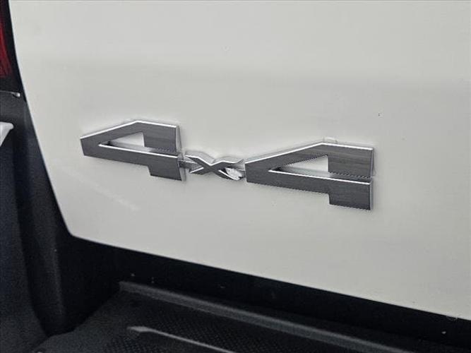 new 2024 toyota tacoma 4wd sr5
