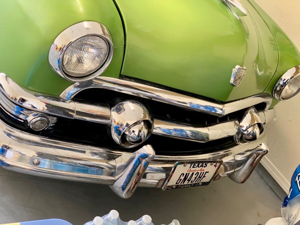 1951 ford custom deluxe 2-door sedan