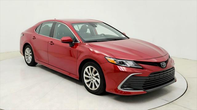 2023 toyota camry le