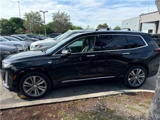 2022 Cadillac XT6 premium luxury