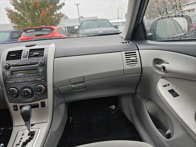 2011 toyota corolla le