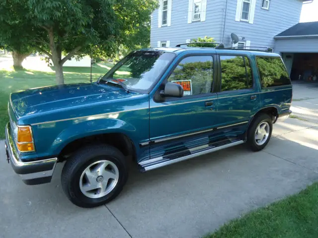 1992 ford explorer xlt 4l v6 4 x 4 26.600 original miles mint condition !