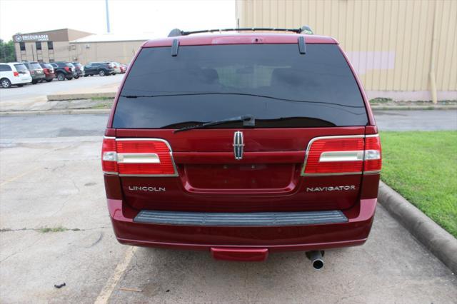 2014 lincoln navigator base