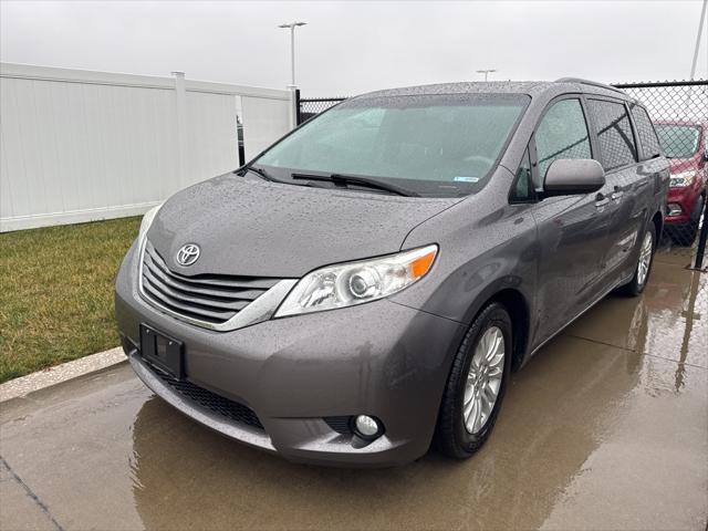 2014 toyota sienna xle