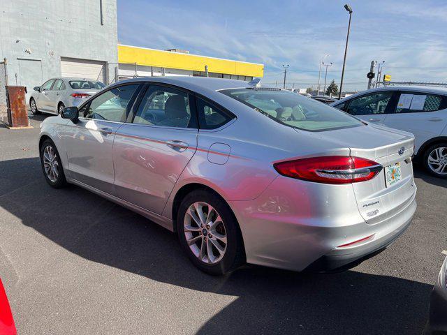 2019 ford fusion se