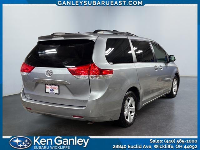 2011 toyota sienna