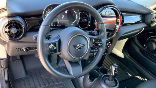 2023 Mini Hardtop signature trim 2.0
