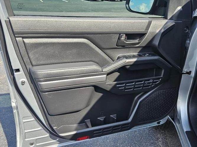 new 2024 toyota tacoma 4wd sr5