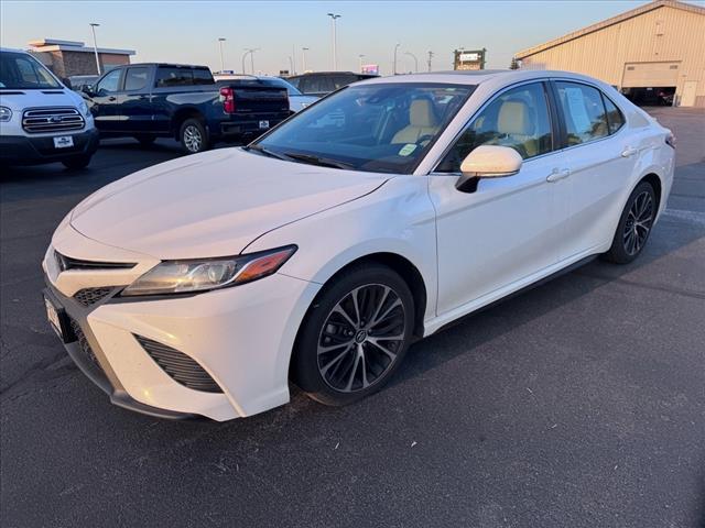 2018 toyota camry se