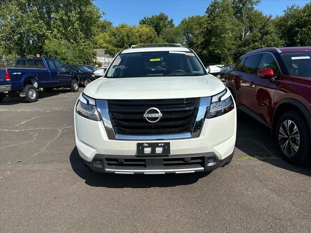 2023 nissan pathfinder platinum 4wd