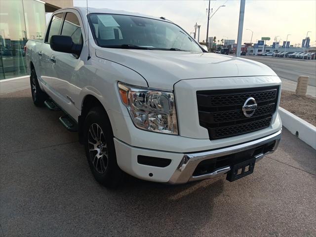 2021 nissan titan sv