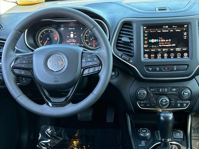 2023 jeep cherokee altitude