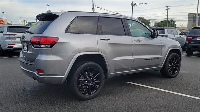 2021 jeep grand cherokee laredo