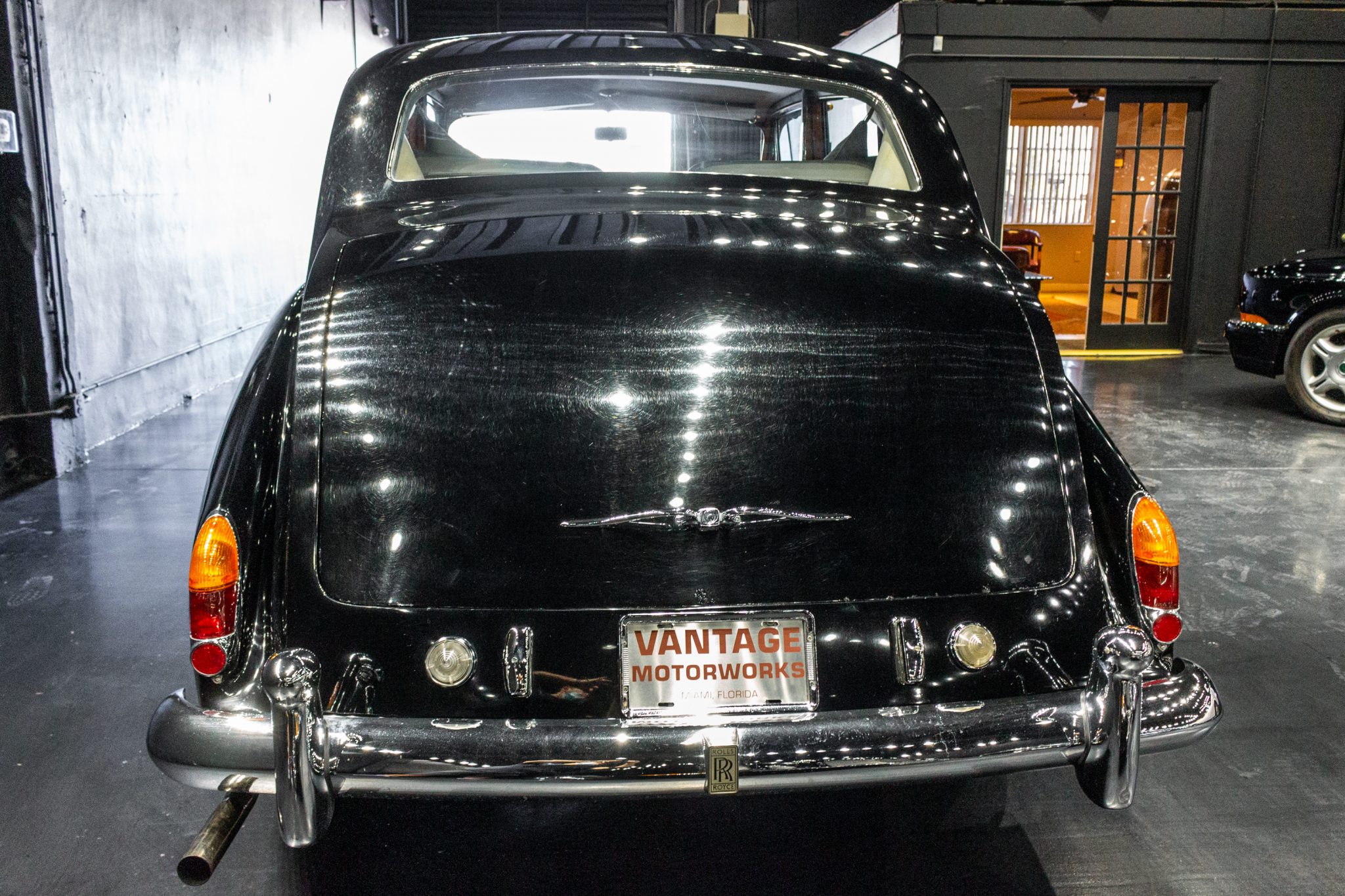 1966 rolls-royce phantom v
