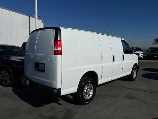 2021 chevrolet express 2500