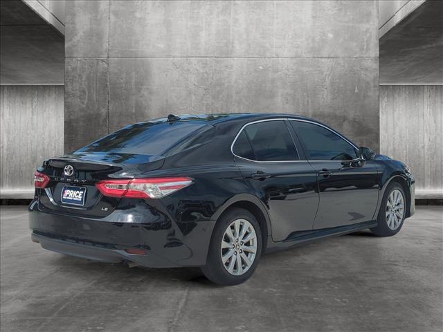 2020 toyota camry le