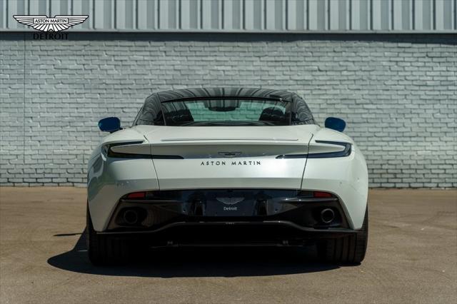 2024 aston martin db12 coupe