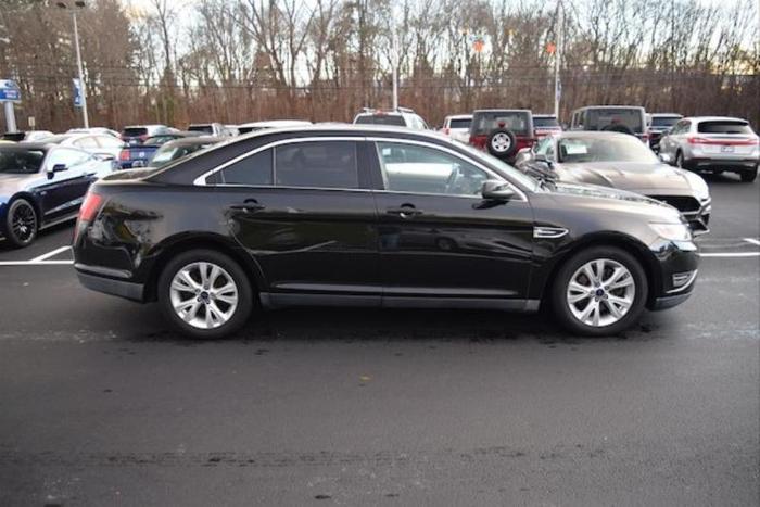 2011 ford taurus sel sel 4dr sedan for sale in narragansett, rhode island