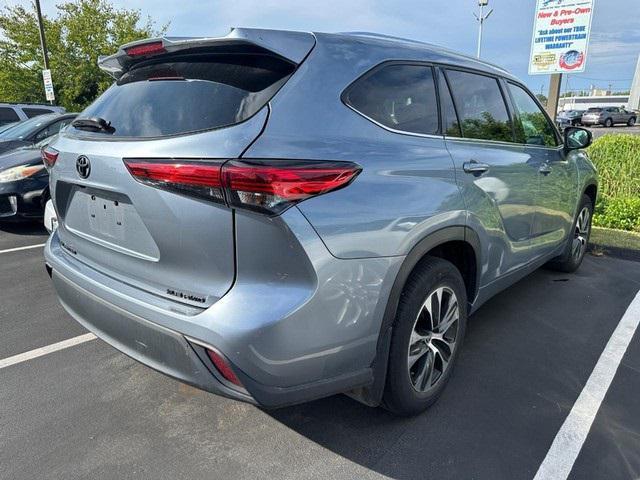2021 toyota highlander xle