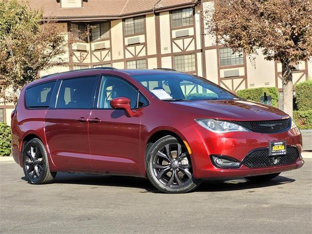 2019 chrysler pacifica touring-l plus