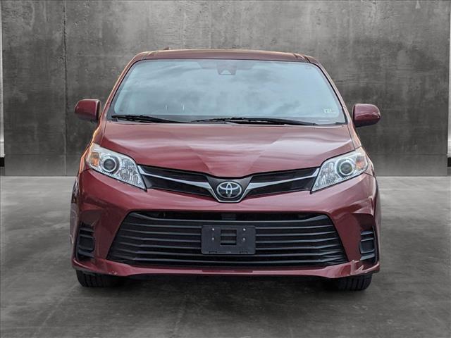 2018 toyota sienna le