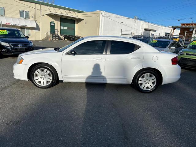 2012 dodge avenger se