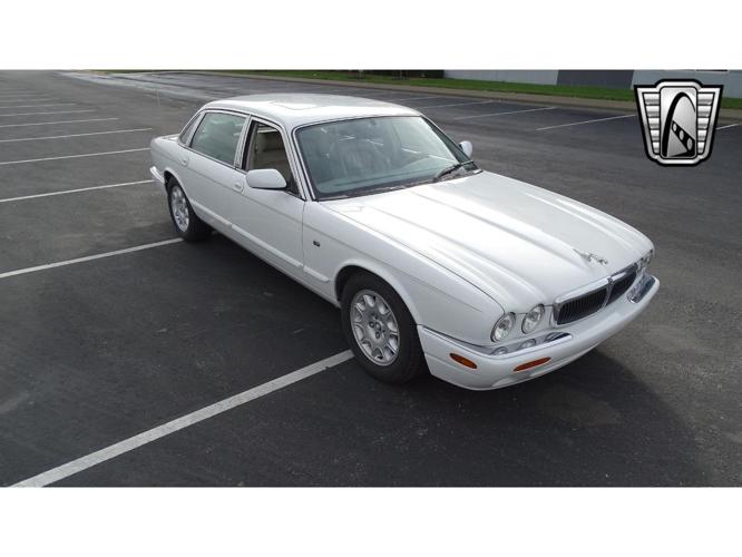 1998 jaguar xj in o'fallon, illinois