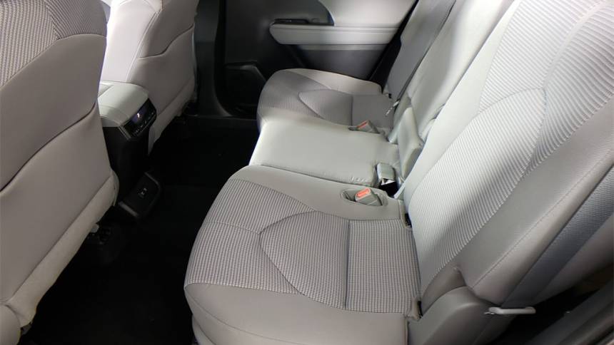 2021 toyota highlander l