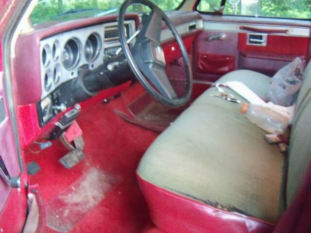 1983 c 30--4 door dually--bbc--auto