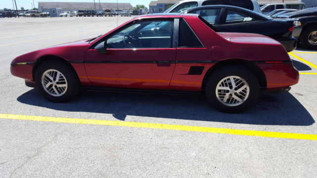 1988 pontiac fiero sport coupe 2-door 2.5l 91k 1-owner