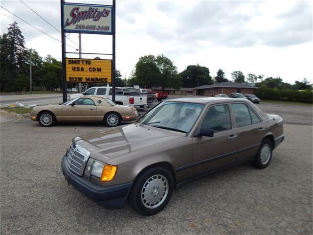 1989 mercedes-benz 300 e sedan automatic 4-door sunroof leather power 66k miles!