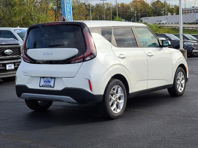 2024 kia soul lx