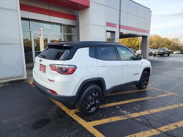 2023 jeep compass trailhawk