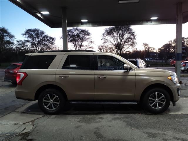 2020 ford expedition xlt
