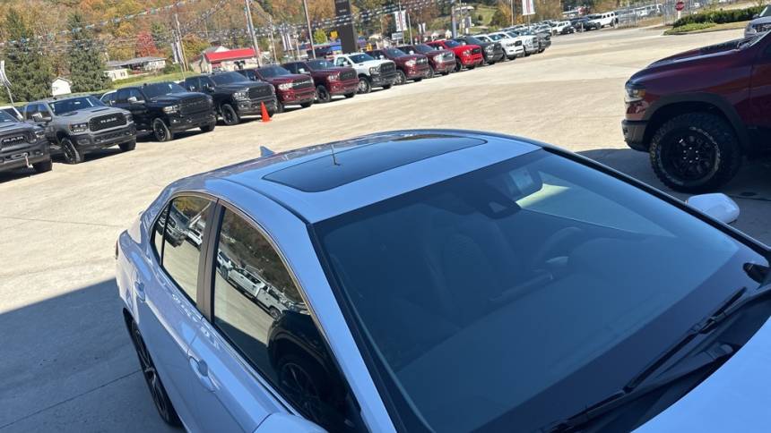 2024 toyota camry se