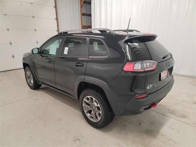 2021 jeep cherokee trailhawk