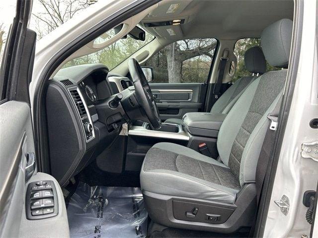 2017 ram 1500 slt in oconomowoc, wisconsin