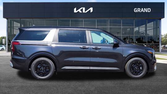 2025 Kia Carnival