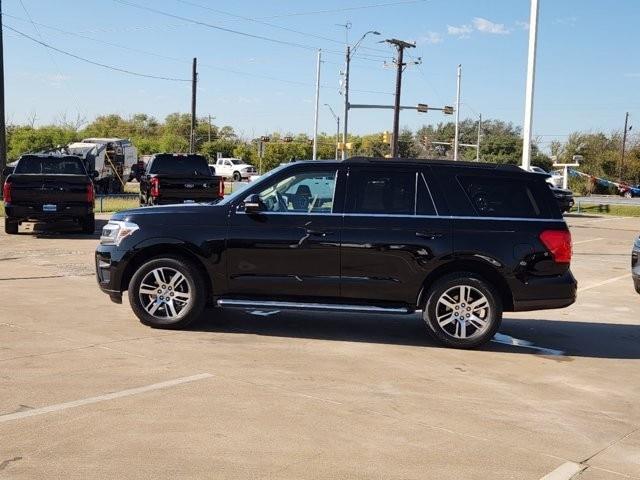 2022 ford expedition xlt