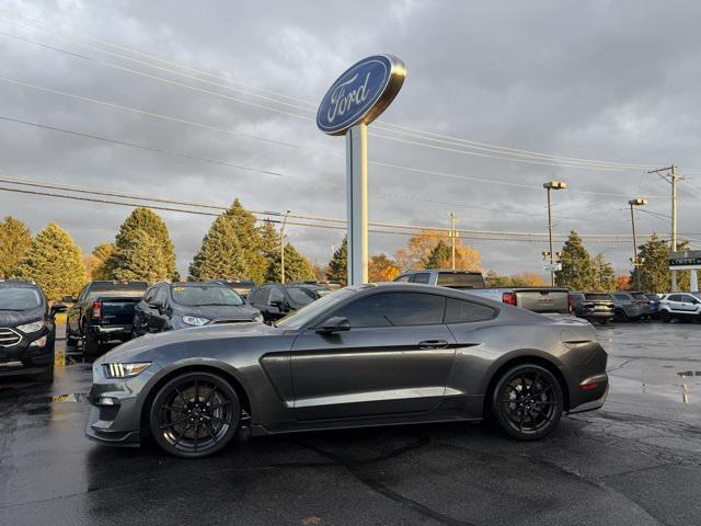 2016 ford shelby gt350 base