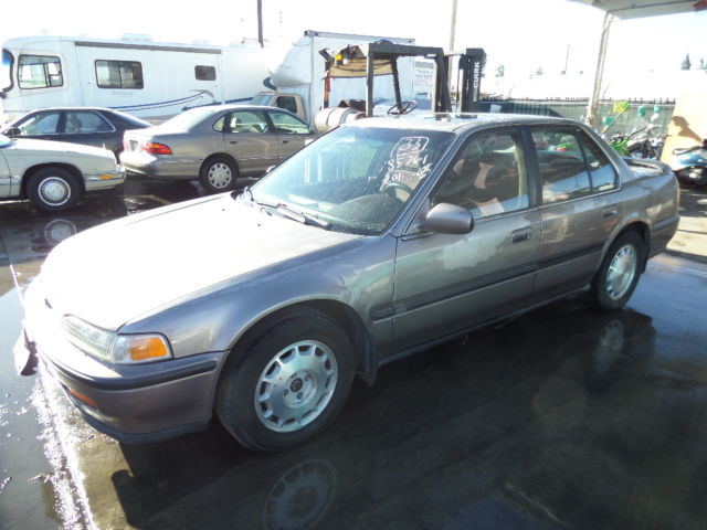 1992 honda accord 4-door sedan no reserve