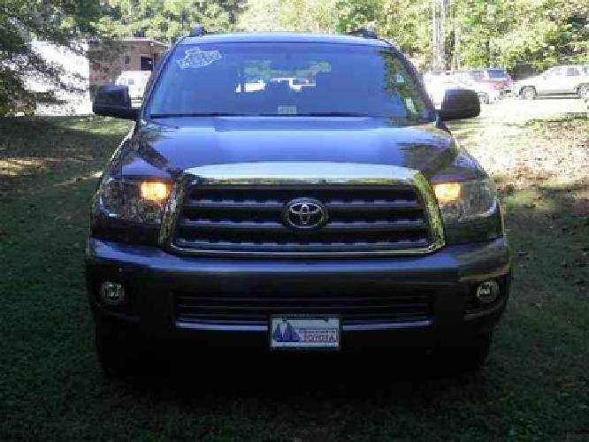 2010 toyota sequoia sr5 in gloucester, va
